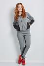 /home/arezvov/grabber_cache/brandlymoda/product_images/kostium-b3735/h08a8520-0